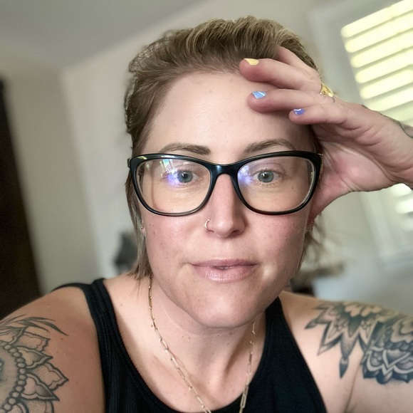 Poshmark profile picture for @keller